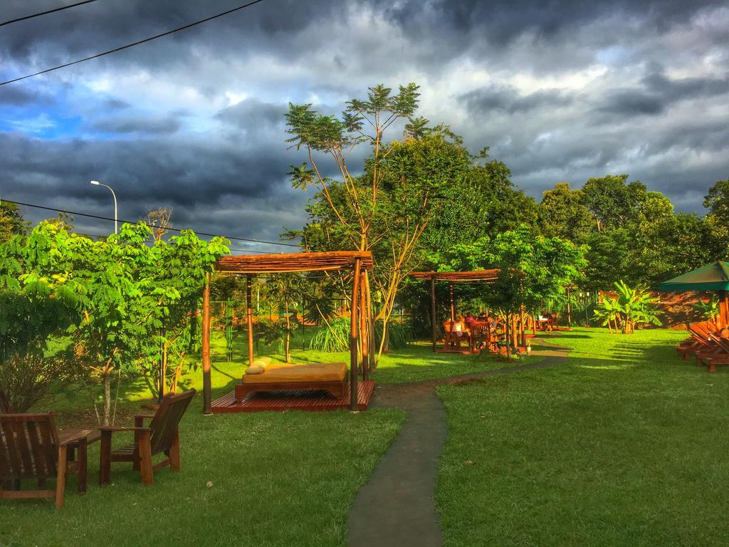 Hotel Carmen Puerto Iguazú Kültér fotó